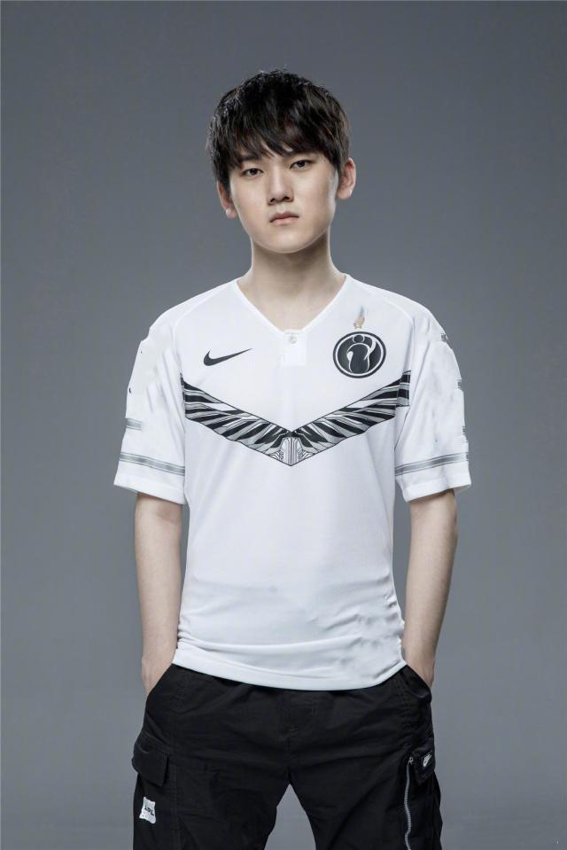 全球最高同时在线突破90万人！运营8年的《PUBG》为何还这么火？